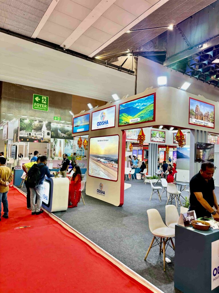 Sri Lanka tourism stall visited by RidingSolo